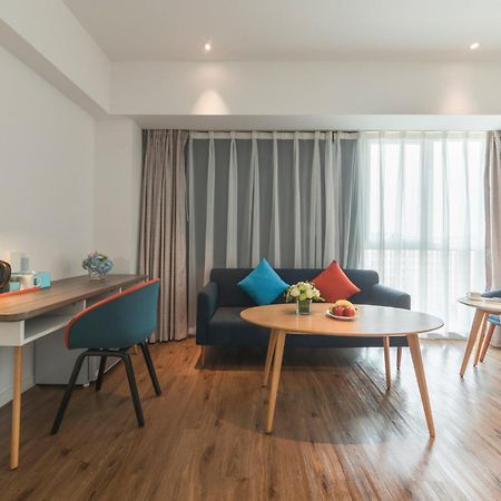 Holiday Inn Express Qingdao Chengyang Central By Ihg Eksteriør bilde