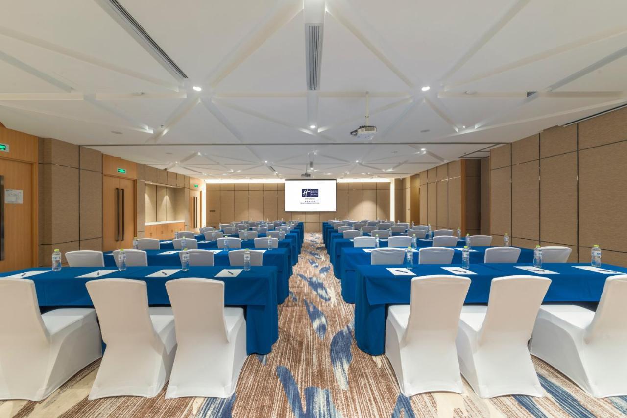 Holiday Inn Express Qingdao Chengyang Central By Ihg Eksteriør bilde