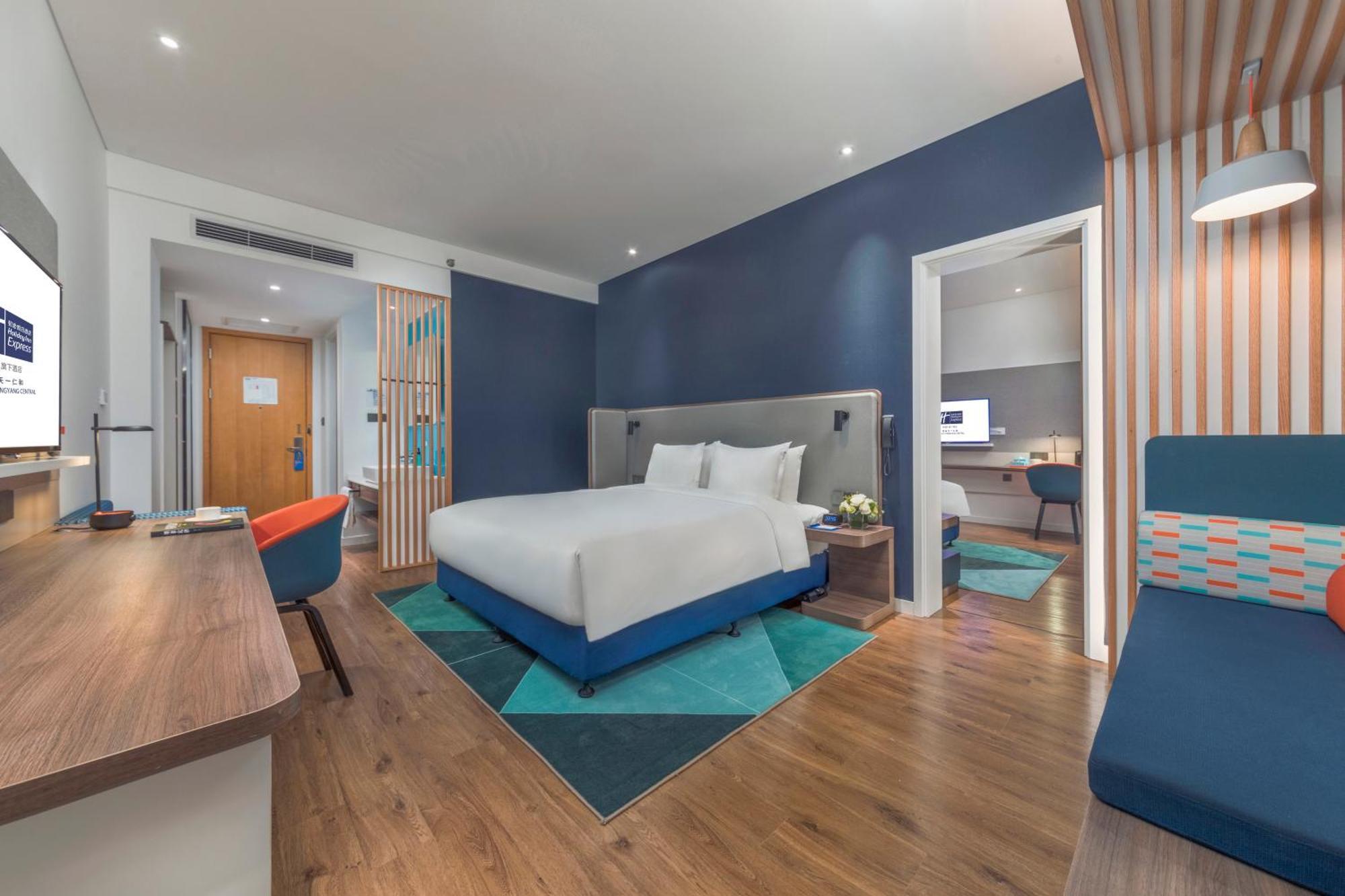 Holiday Inn Express Qingdao Chengyang Central By Ihg Eksteriør bilde